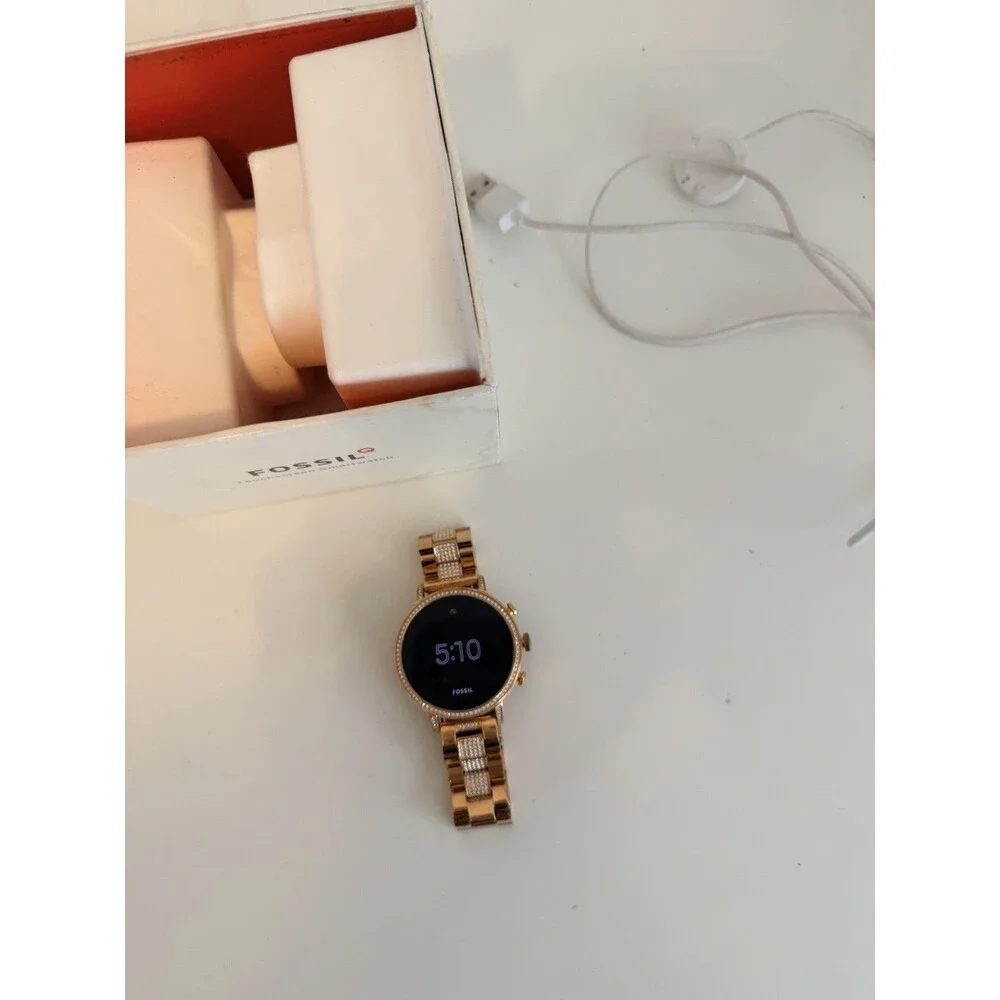 Fossil Gen 4 Smartwatch Venture HR 40mm - Rose Gold-Tone Stainless Steel FTW6011